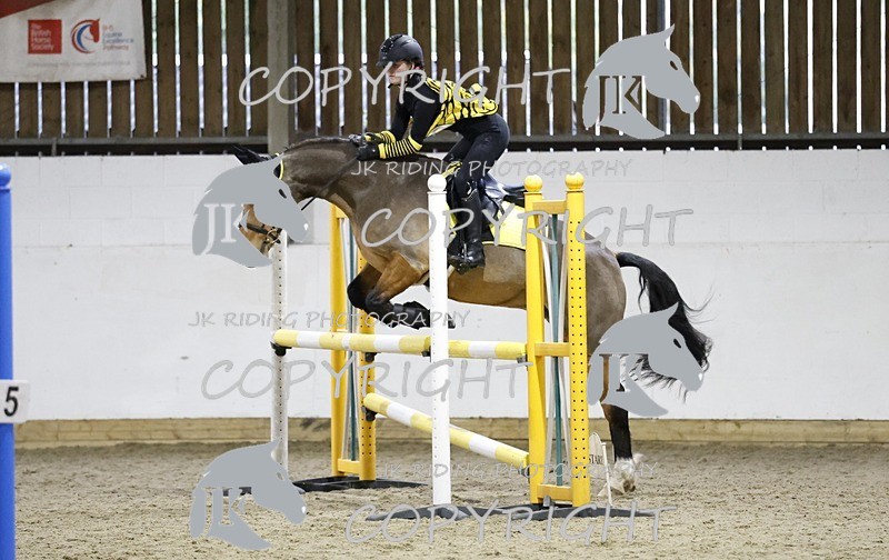 _T0A3762 - 1M Clear Round