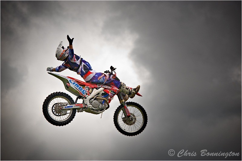 Riding the storm - Action