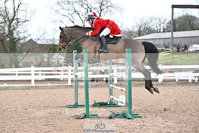 241206-131851-00968 - Cls 5 Newcomers and 1.10m Open