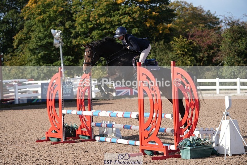 251004-101828-01733 - Cls 15 British Novice and 90cm Open