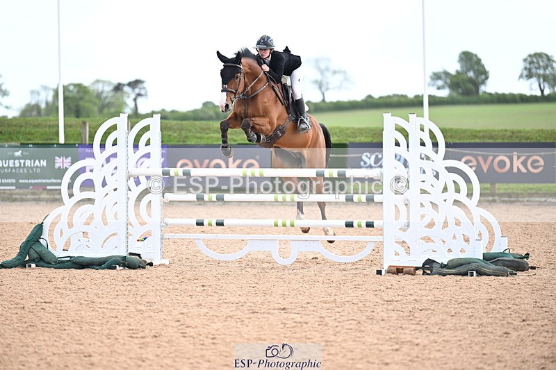 260513B-150321-01206 - Cls 6 Snr Fox and 1.20m Open