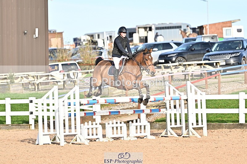 241113A-140949-00811 - Cls 05A&B Snr Fox & 1.20m Open