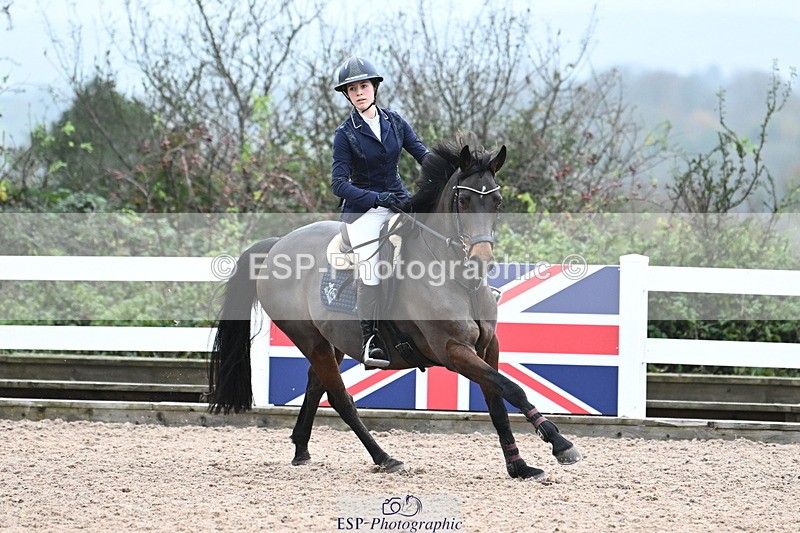 231118A-135928-03236 - Cls 9 Foxhunter & 1.10m Open