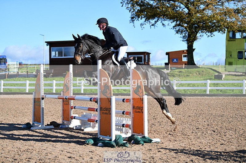 231110A-133005-00588 - Cls 5 Newcomers & 1.10m Open