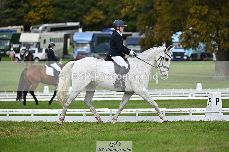 251024A-134302-12210 - D-364-Samantha.Holland