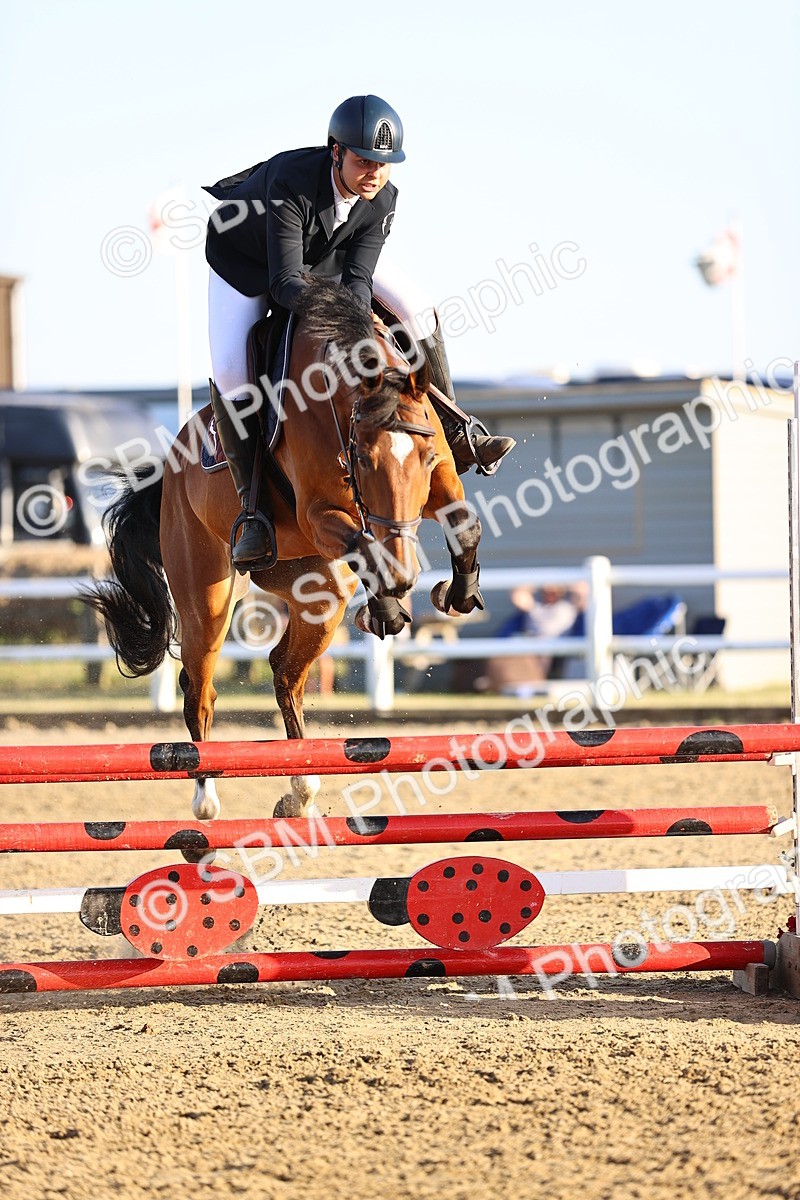 SBM_012586 - Class 12 - Senior British Novice - 90cm Open