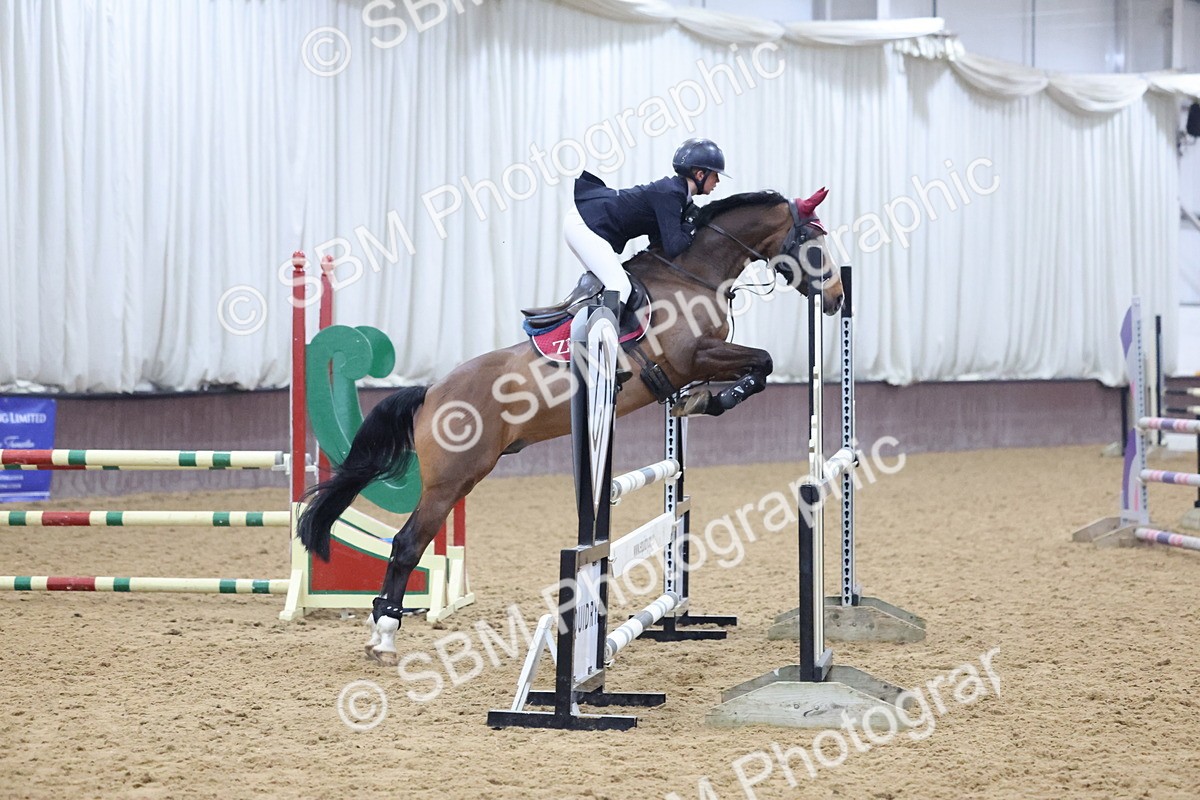 SBM_003486 - Class 11 - Blue Chip Pony Newcomers - 1.00m Open