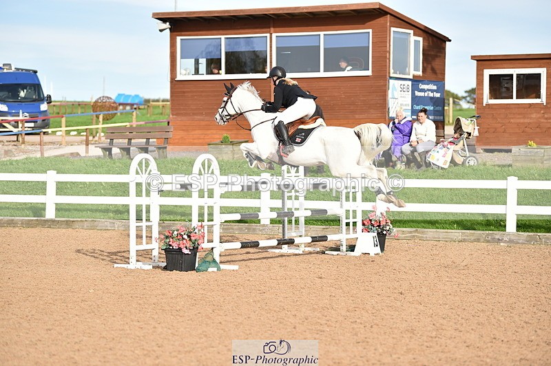 231015A-160300-09214 - Cls 27 1.10m Amateur Q 2nd R