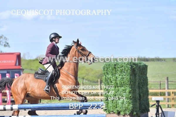 BPP_2231 - CLASS 22 SUN Senior BritiNovice/ 90cm Open