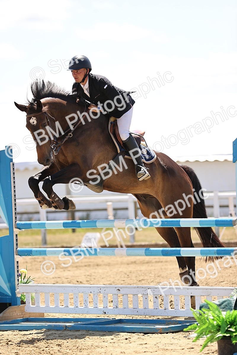 SBM_014441 - Class 15 - Senior Newcomers - 1.10m Open