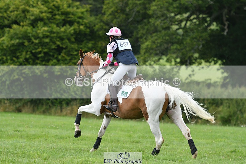 240804-152814-17656 - 657-Althea_Bleekman-SHOVERN_ON_ICE
