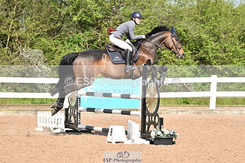 240509A-100740-00363 - Cls 1 British Novice and 90cm Open