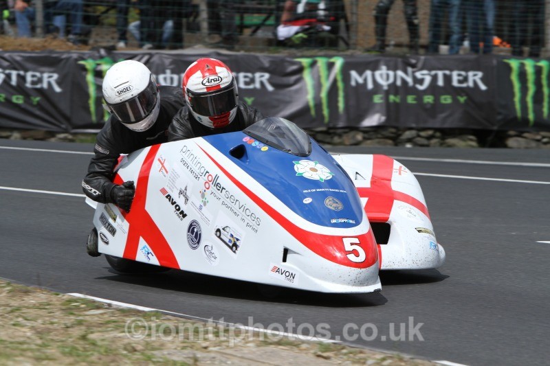 Conrad Harrison / Mike Aylott Shelbourne Honda / PRINTING ROLLER SE - Sure Sidecar Race 1