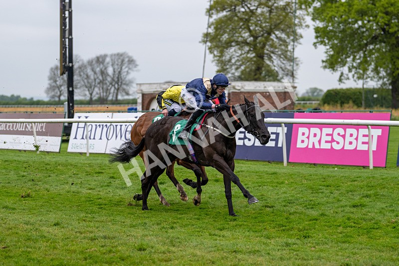 040524-Race 6-Vocal Studies-4889 - Race 6