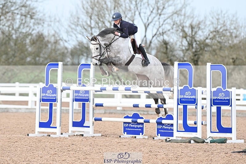 231208A-135108-01018 - Cls 6 Foxhunter & 1.20m Open
