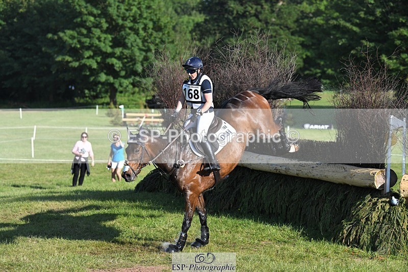 230527-180251-14040 - 168-PARKFIELD_ARTIE_BLOU-Laura_Collett-XC