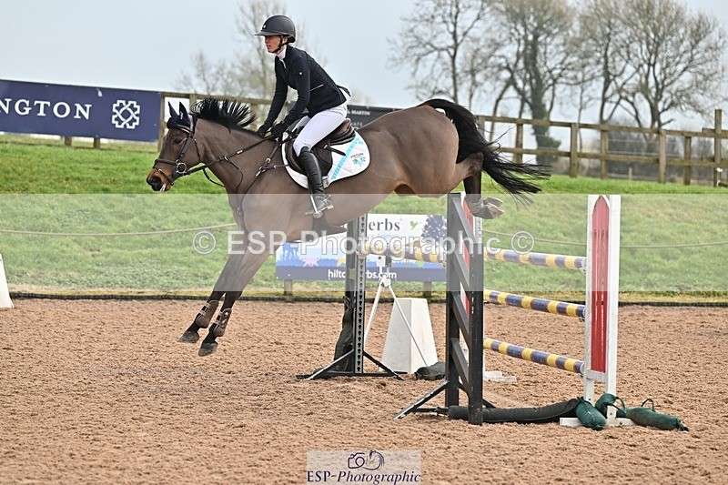 250122-140944-00581 - Cls 6 Foxhunter and 1.20m