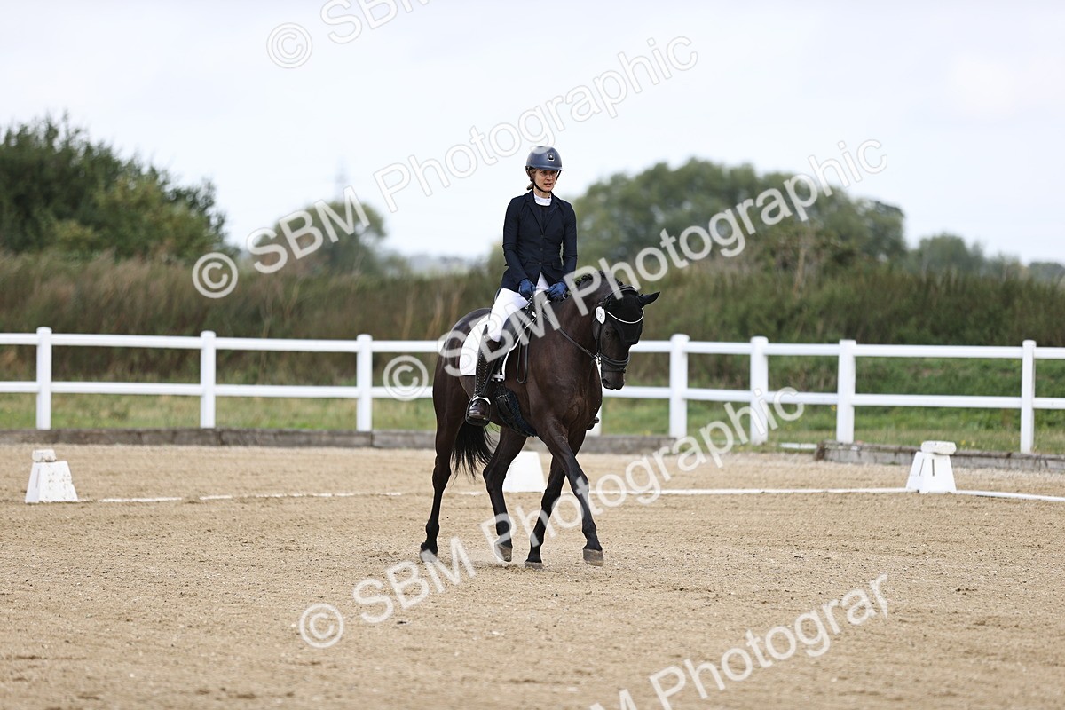 SBM_015320 - Class 14 - Novice 23 - 9.05-10.08