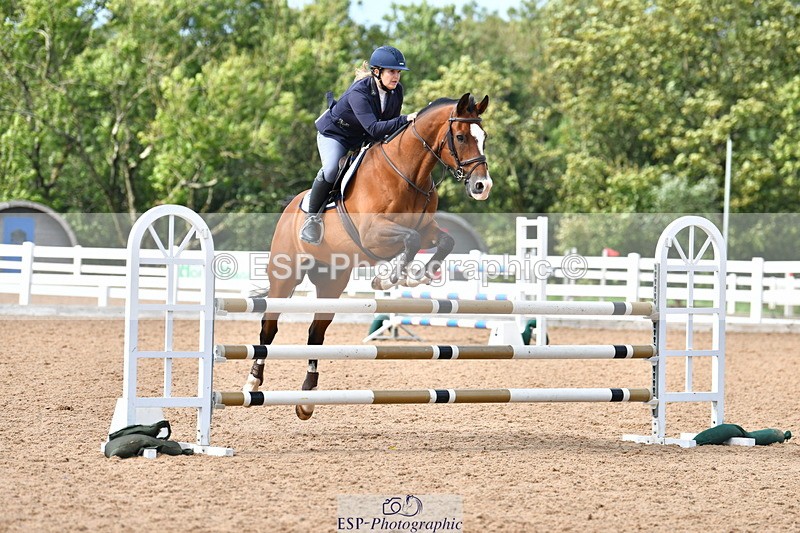 230819A-161223-01135 - Cls 33 1.05m Amateur Qualifier