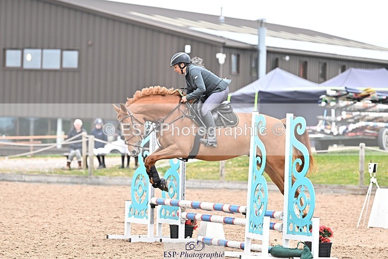 250414-101216-00017 - 70cm Round 1