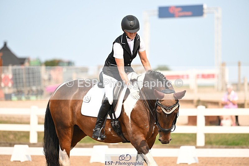 250816-154331-06249 - 123-Lorraine.MorrisLissyegan.Coloured.Lady