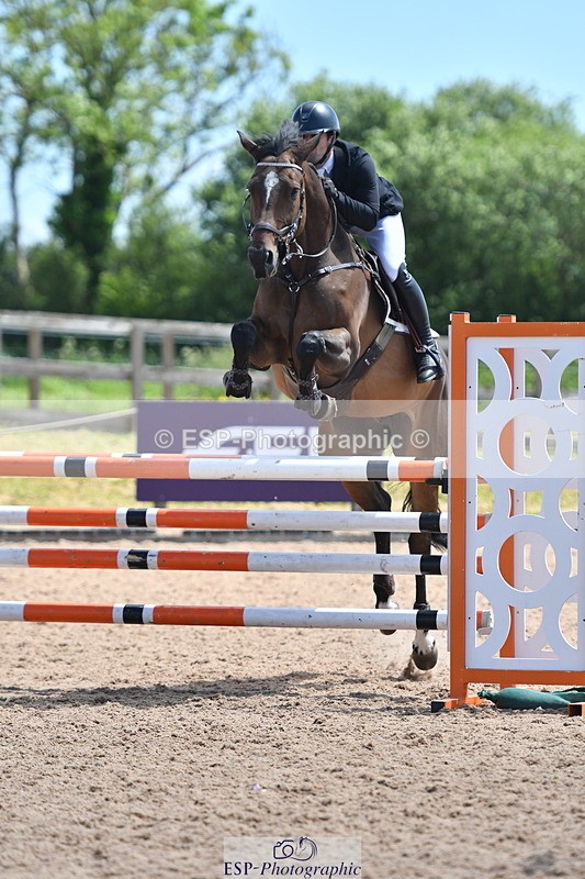 240609A-130700-05513 - Cls 18 Snr Newcomers and 1.10m Open