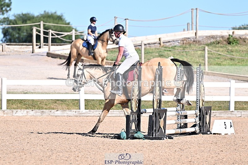 250708A-170734-00196 - 70cm Classes