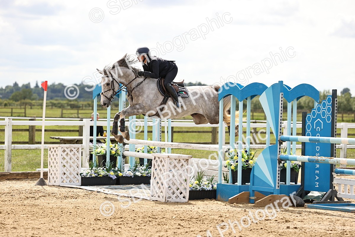 SBM_003483 - Class 11 - Senior Newcomers - 1.10m