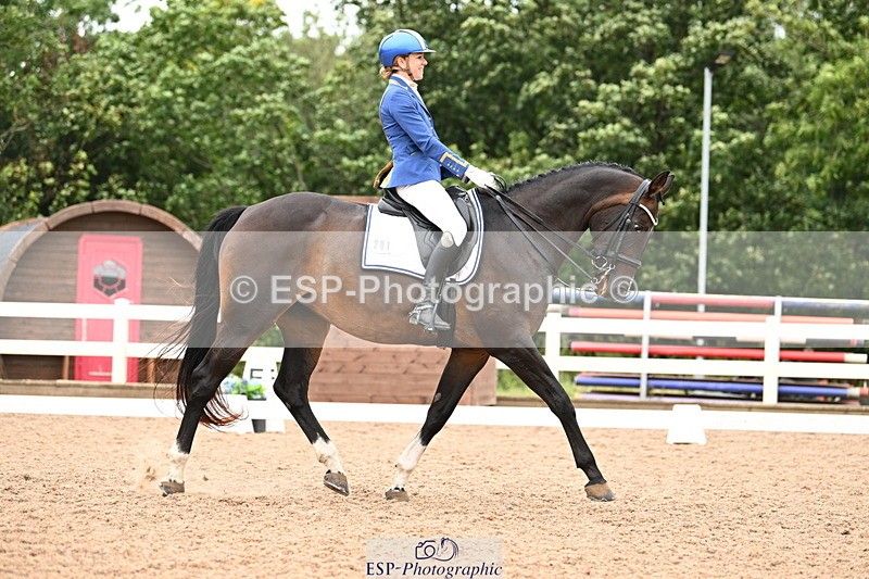 240815A-133558-01563 - 201-Natasha.Collings-Costello-Dovevale.Tender.Dove