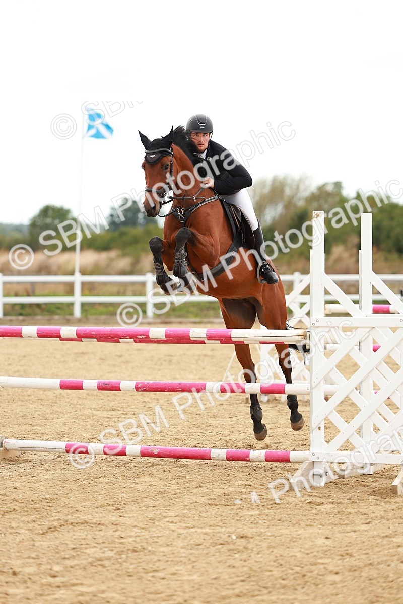 SBM_001486 - Class 4 - Senior Newcomers - 1.10m