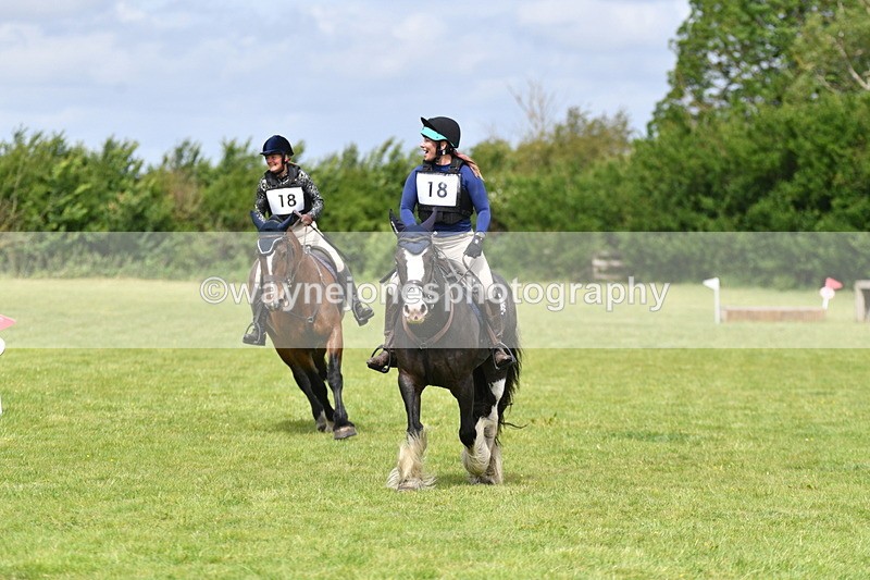 WJ5_2839 - Class 3 60cm Pairs