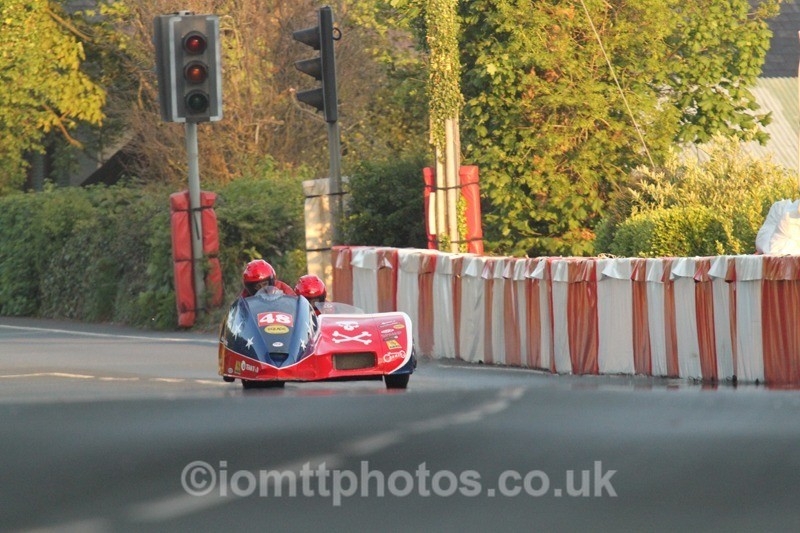 IMG_5715 - Thursday Practice - TT 2013 Side Car