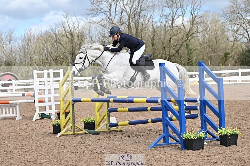 250328-103151-01283 - Cls 8 British Novice and 90cm