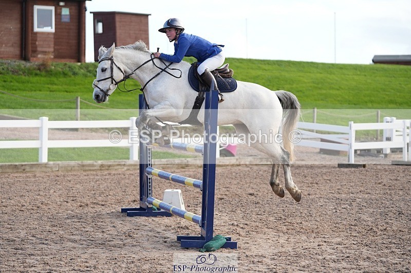 251025-141858-00623 - Cls 13 Pony Foxhunter and 1.10m