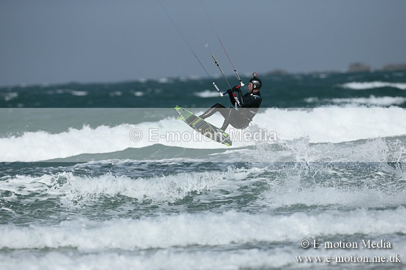 KS 020413-218 - Kite Surfing