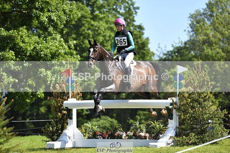 230527-110159-09265 - 265-ISAAC_NEWTON-Jess_Rimmer-XC