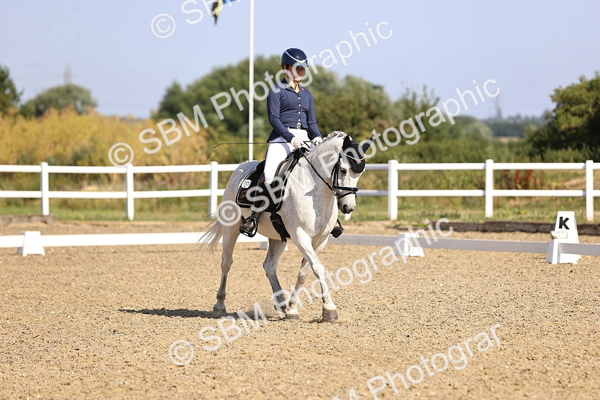 SBM_008741 - Novice 5 - 08.30-9.33