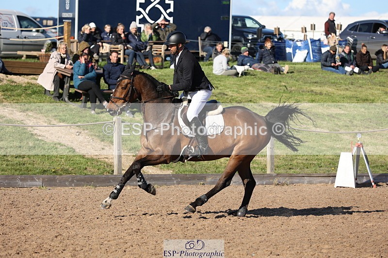 240419A-172652-09797 - Cls 10, 2 Star Big Tour 145cm  Break to End