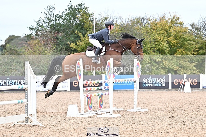 251015-130211-00468 - Cls 4 Newcomers and 1.10m Open