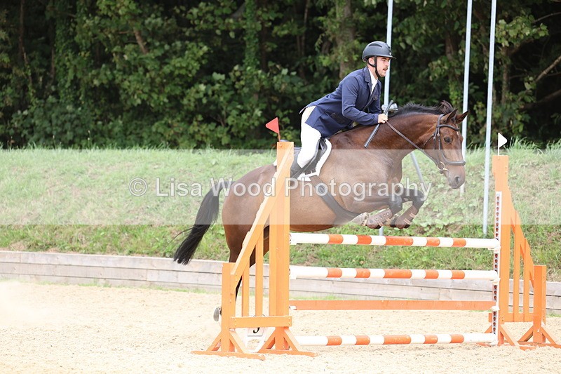 3E7A6351 - Class 8: Senior Newcomers/1.10m open
