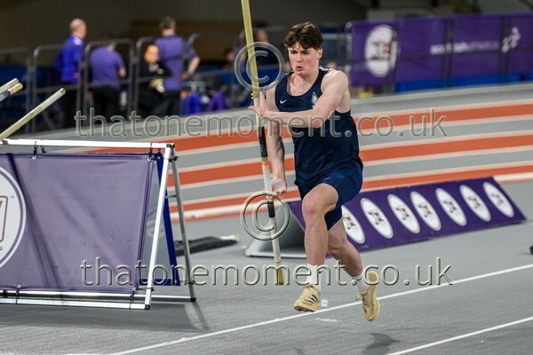 AgeInd25SUN-913765 - Field Male