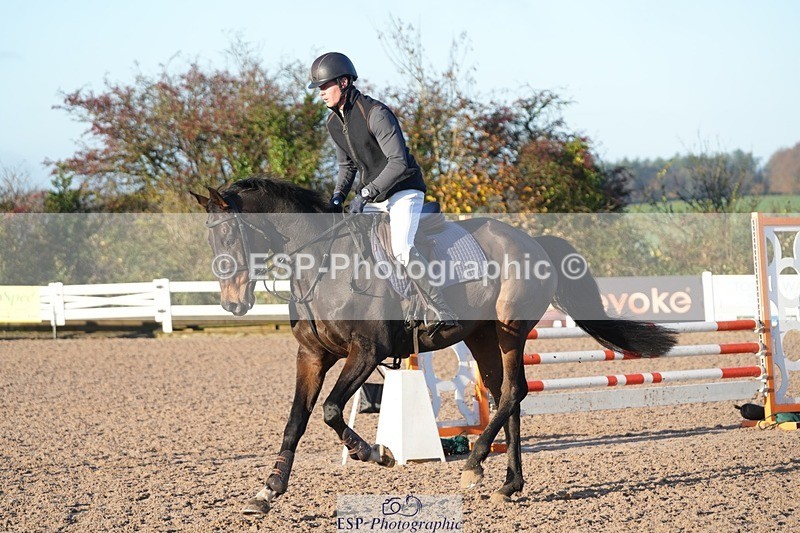 251108-084503-01821 - Cls 9 British Novice and 90cm Open