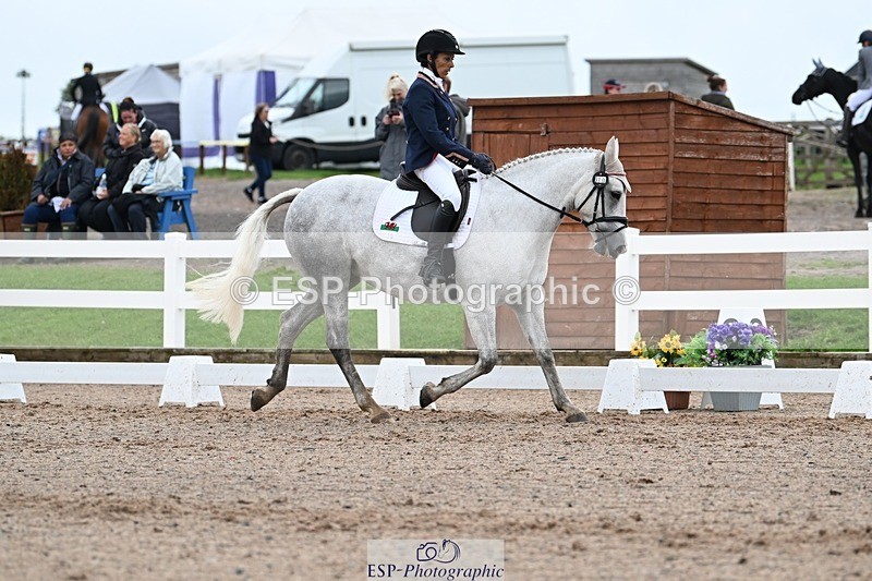 250907-121928-08305 - 010-Donna.HarrisKylah