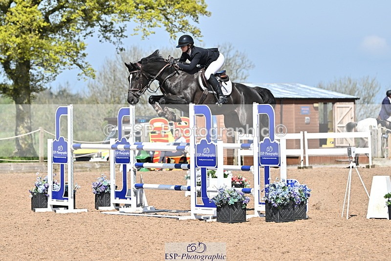 240509A-111625-01094 - Cls 9 Snr 1.20m Open