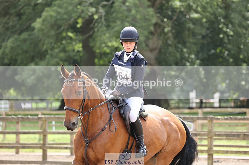 240804-120831-13012 - 464-Tichy_Sanders-SPARHANGER_VELVET