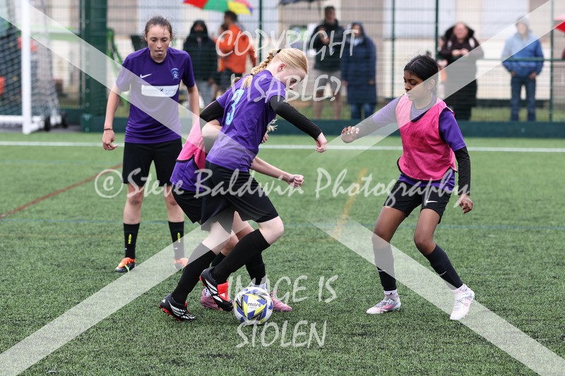 1DX32406 - Sat 6th U12 Girls