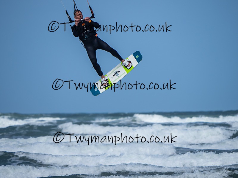 P5251581 - Westward Ho Kiters & Windsurfers 25/5