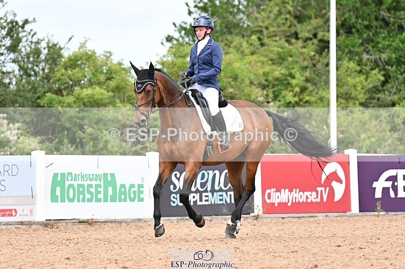 260704-124311-04653 - Cls 4D Senior Intermediate Novice 1