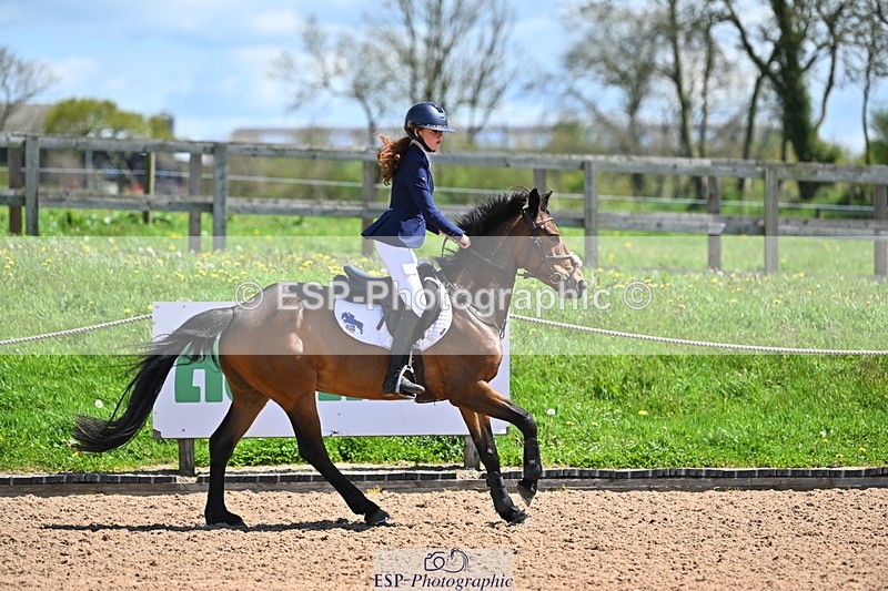 240504A-131132-01713 - Cls 4 Blue Chip Pony Newcomers & 1m Open