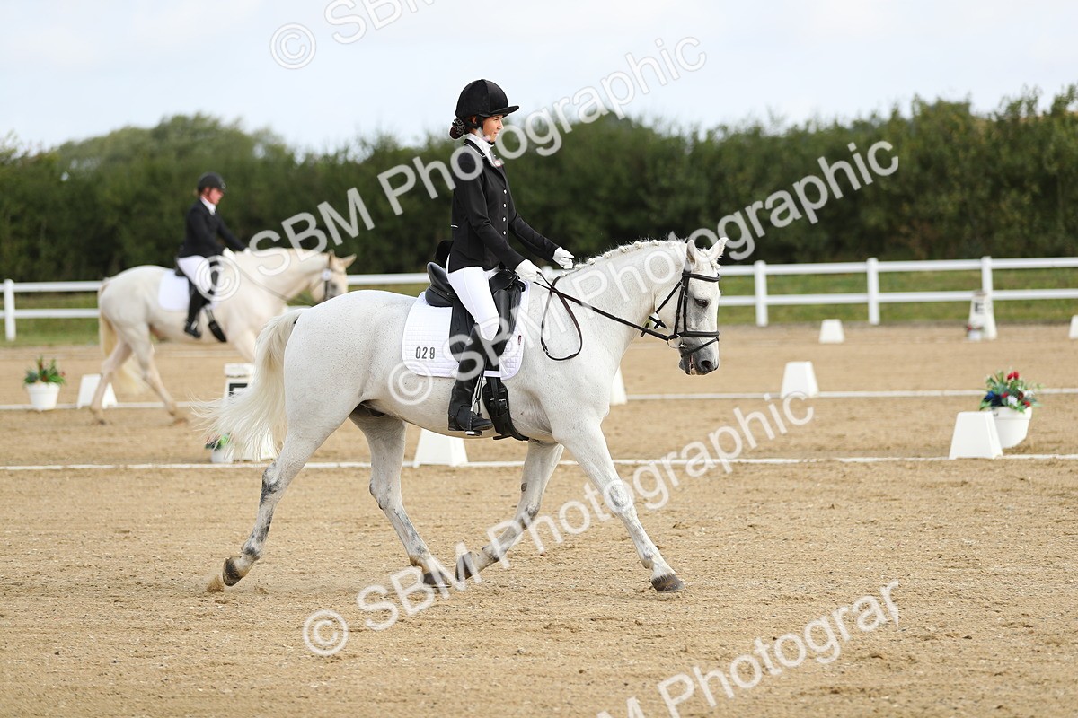 SBM_015503 - Class 13 - Novice 23 - 9.54-11.04